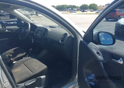 2018 Volkswagen Tiguan Limited 2.0T from USA, damaged, VIN WVGAV7AX4JK001874